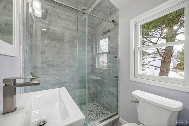 Bathroom Northval